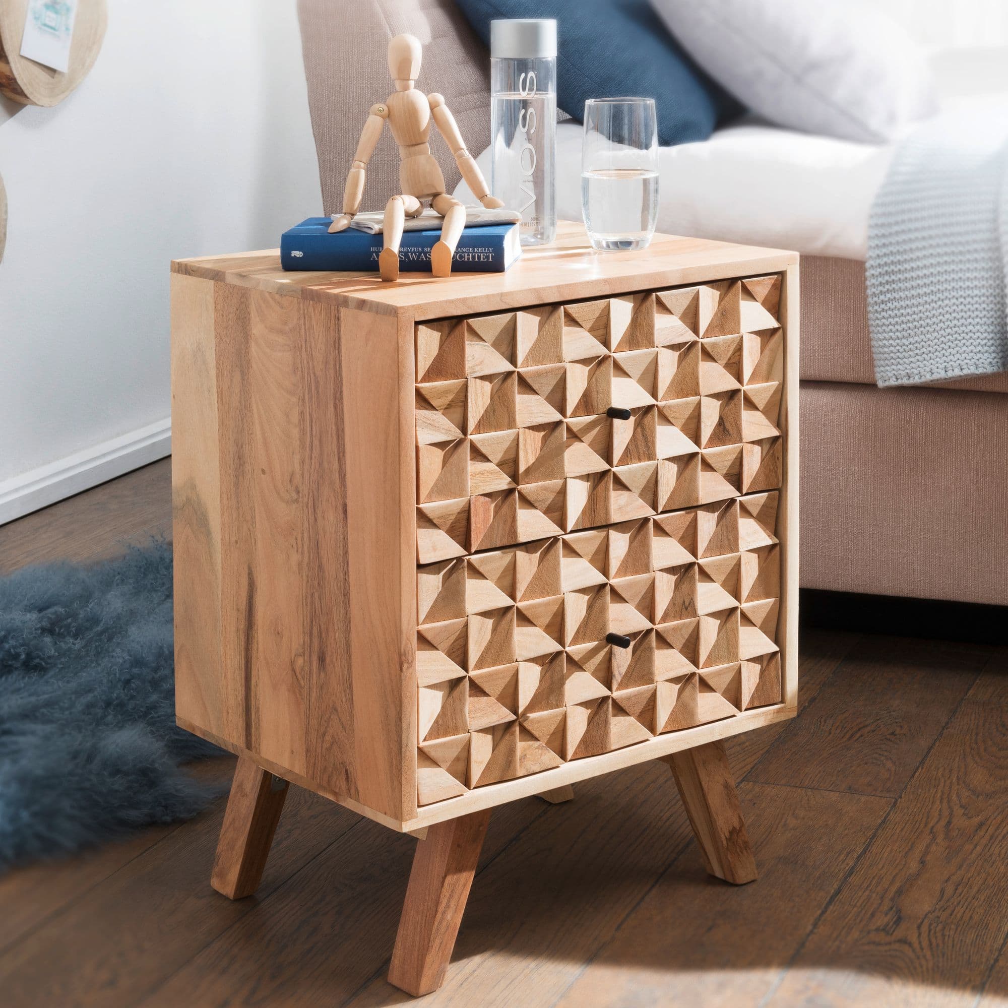 Finebuy Nachtkästchen Akazie Massivholz  – Nachttisch Mit 2 Schubladen, Handgefertigt Mit 3d Schnitzereien Nachtkommode Geeignet Für Boxspringbetten 44x35x61cm