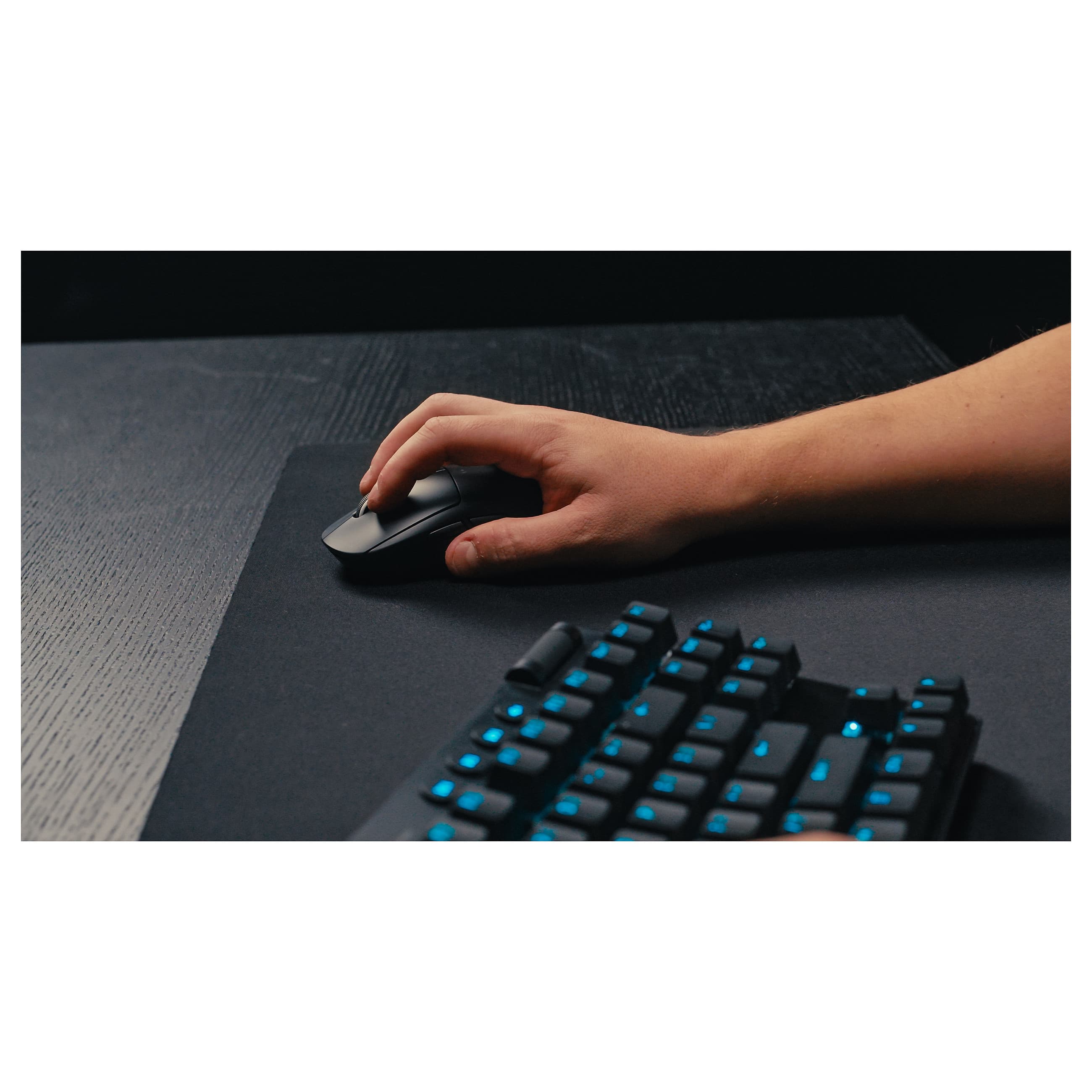 Logitech G 910-006631 Mouse