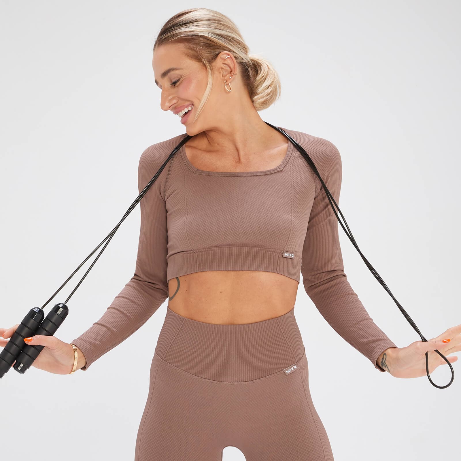 Mp X Tatiana Nahtloses Croptop Mit Langen Ärmeln – Haselnuss - S