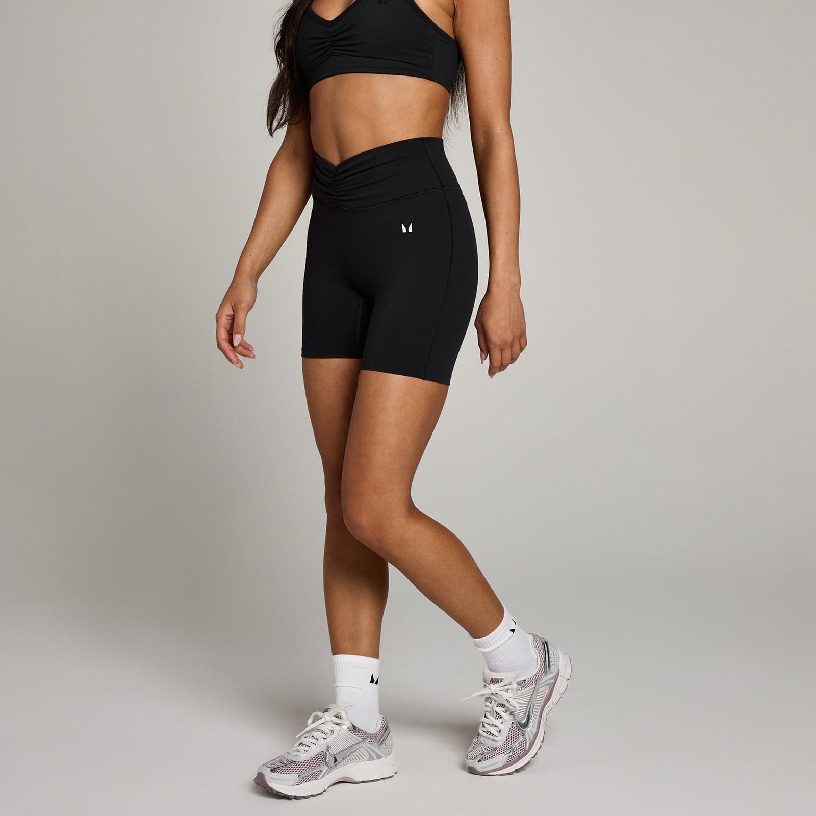 Mp Damen Tempo Shorts Mit Geraffter Vorderseite – Schwarz - S