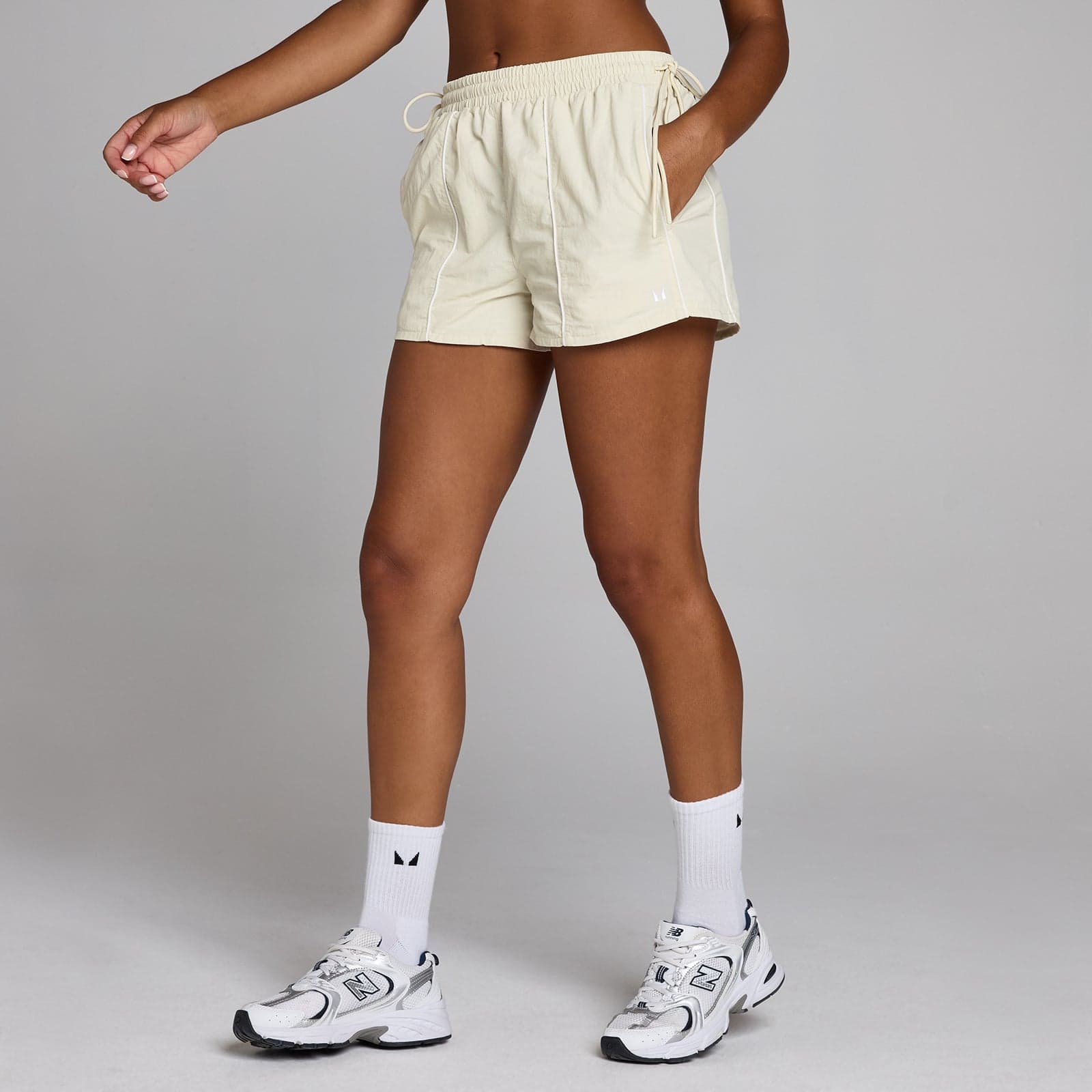 Mp Damen Tempo Contrast Tie Woven Shorts - Wüstensand - S