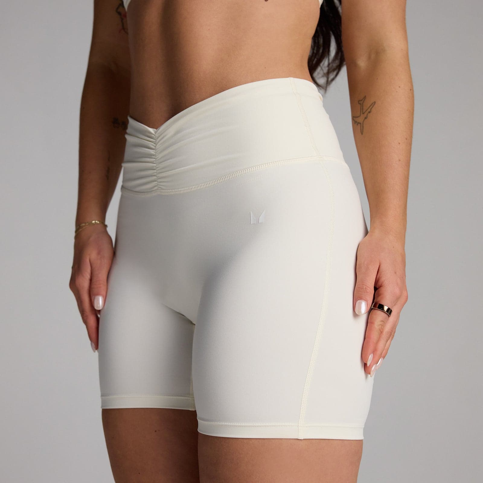 Mp Damen Tempo Ruched Front Shorts - Coconut - M