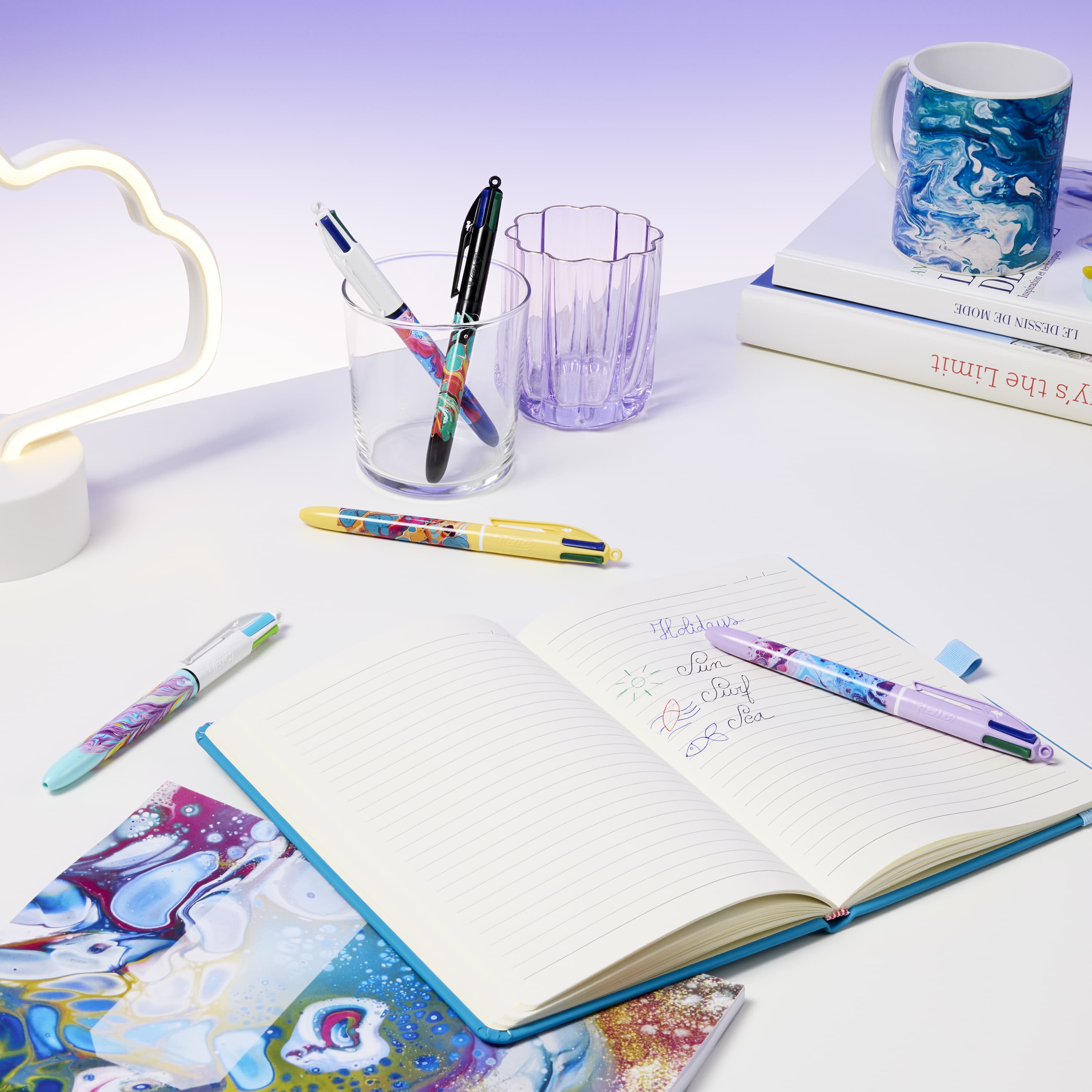 Bic Druckkugelschreiber 4 Colours Decors, 30er Display