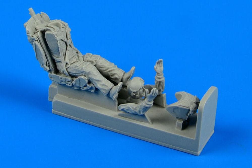 Mig-21 Mf/Bis/Smt Pilot With Ejection Seat