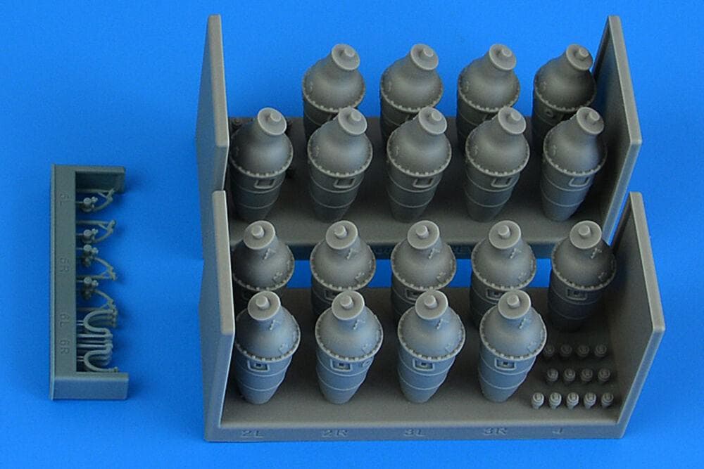 Gloster Meteor F.8/Fr.9 - Combustion Chambers [Revell]