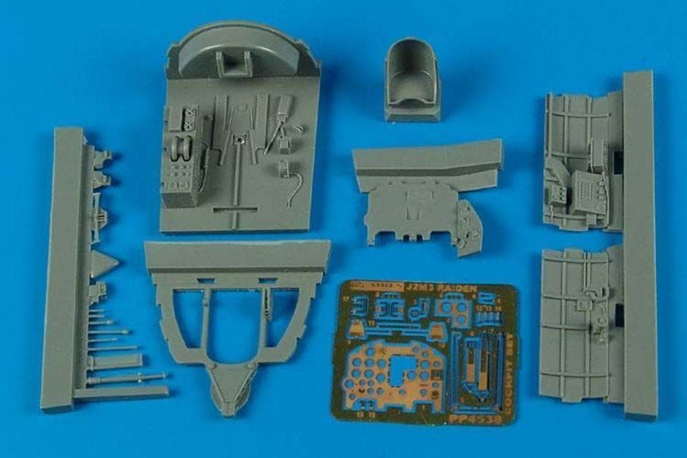 J2m3 Raiden - Cockpit Set [Hasegawa]