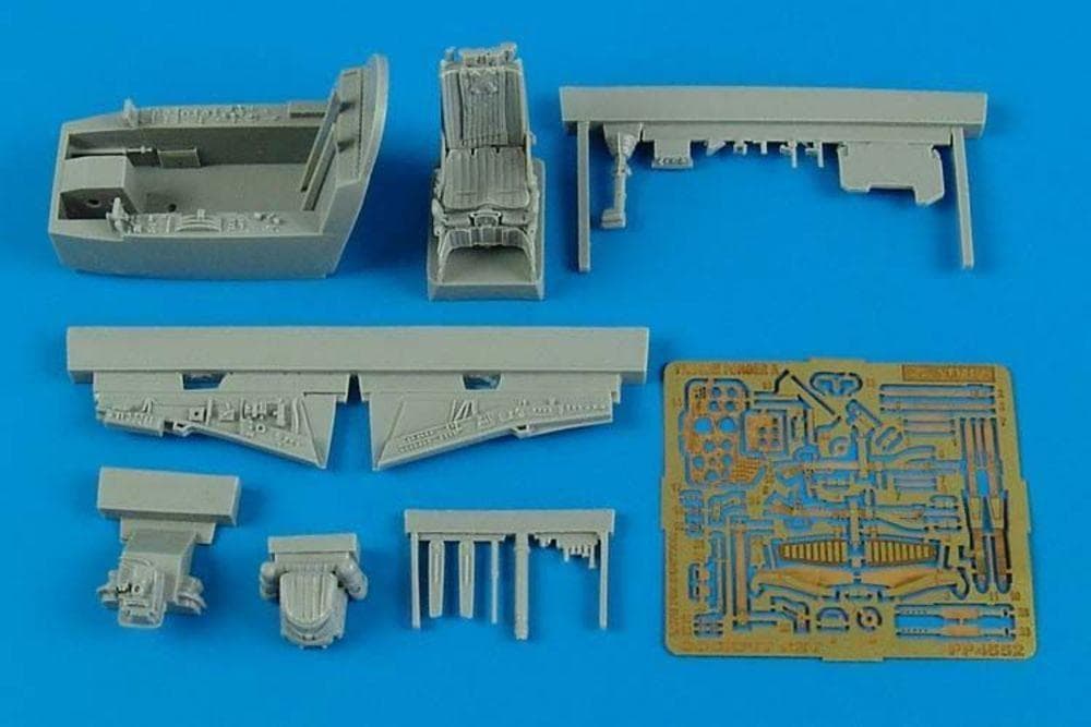 Yak-38m Forger A - Cockpit Set [Trumpeter]