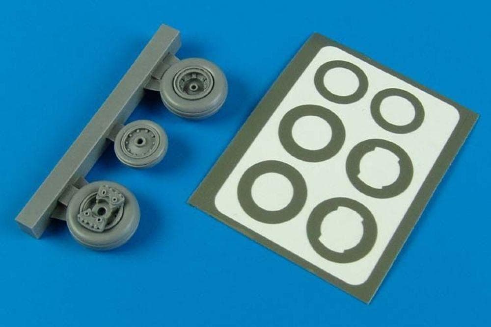 T-28 Trojan - Wheels & Paint Mask [Roden]