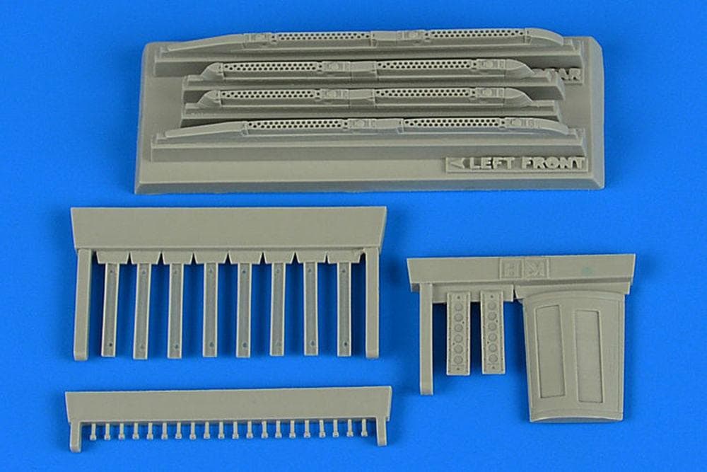 Su-17/22 M3/M4 Fitter K - Covered Chaff/Flare Dispensers [Kitty Hawk]
