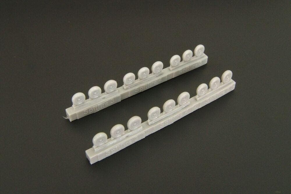 Spitfire Wheels Set (3 Types Of Tires And Spokes)