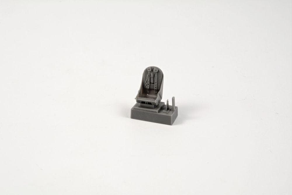 Boulton Paul Defiant - Pilot Seat With Belts [Airfix]