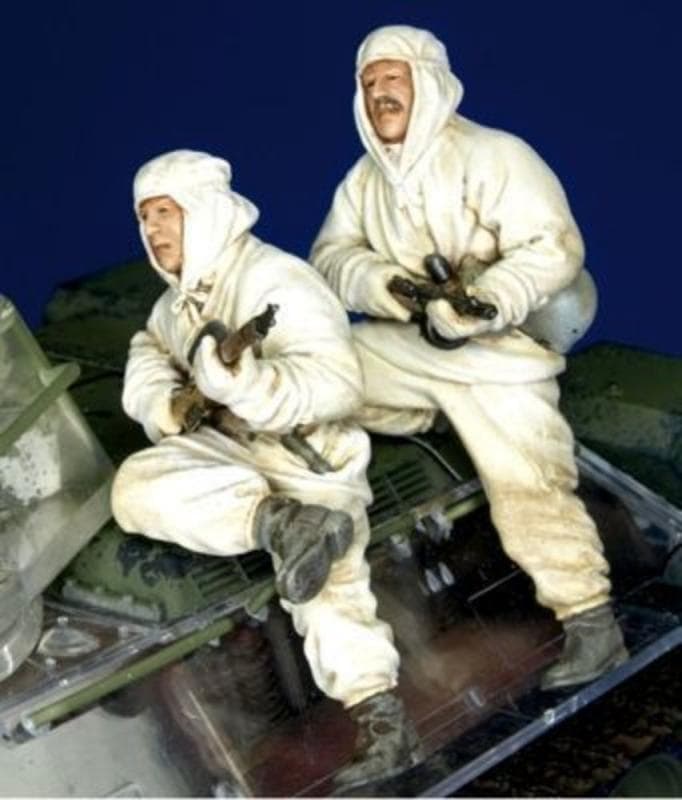 Russ. Infantry On T-34 Winter Unif. Set2