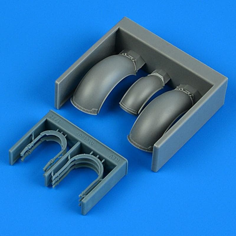 Gloster Meteor F.8/Fr.9 - Wheel Fenders [Revell]