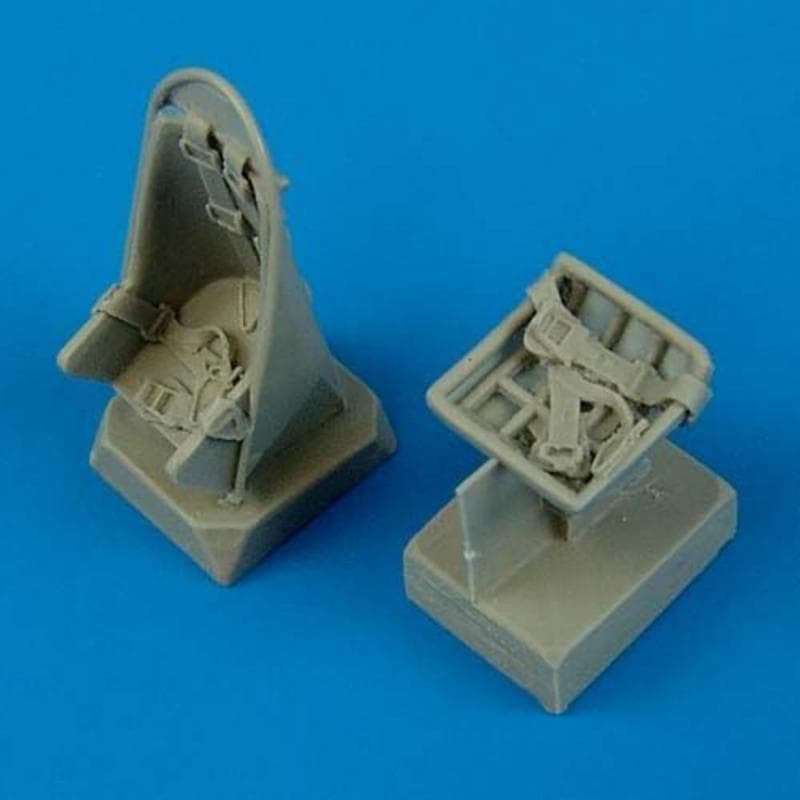 Junkers Ju 87 B Stuka - Seats With Safety Belts [Hasegawa]