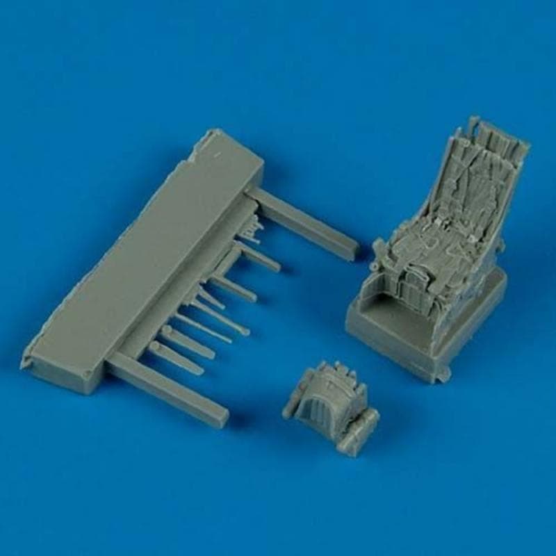 Su-27 - Ejection Seat With Safety Belts
