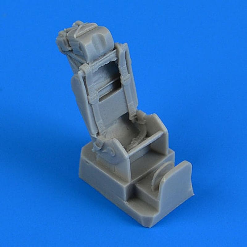 Sea Hawk - Ejection Seat With Safety Belts [Trumpeter]