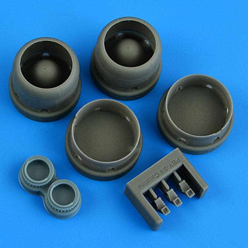 Pby-3/4 Catalina - Correct Cowlings Closed Flaps [Hobby 2000]