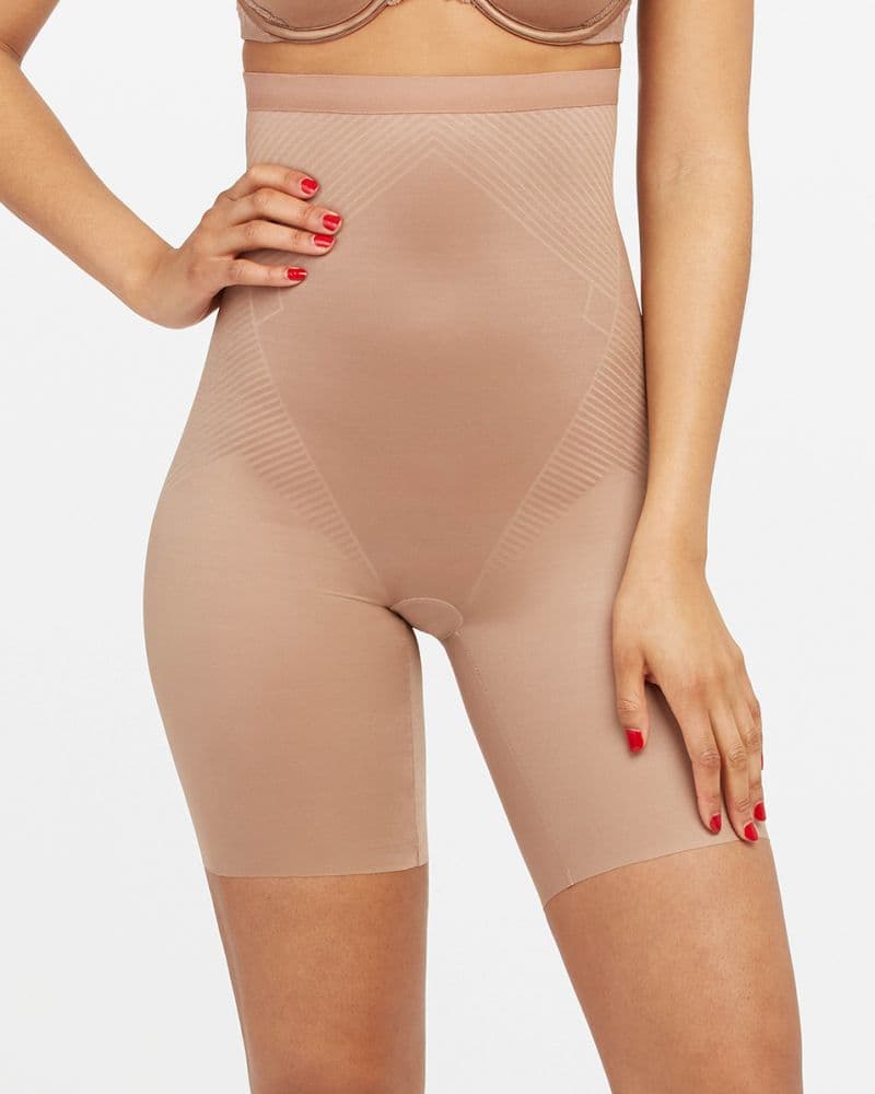 Spanxshape™ Korrigierende Halbhohe Shorts – Cafe Au Lait – S