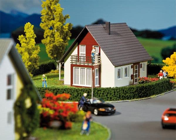 Einfamilienhaus, Weinrot