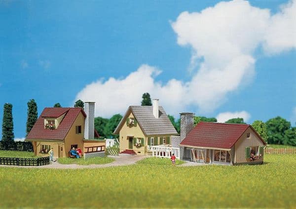 3 Einfamilien-Häuschen