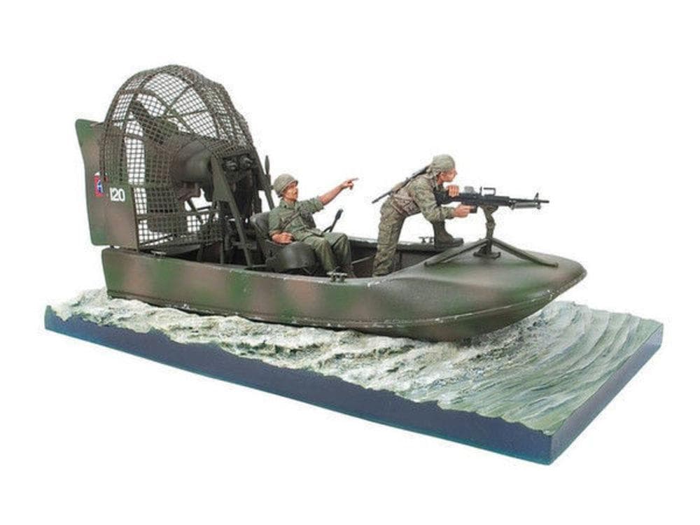 Aircat Airboat Base With 2 Figures (The Boat Is Not Included)