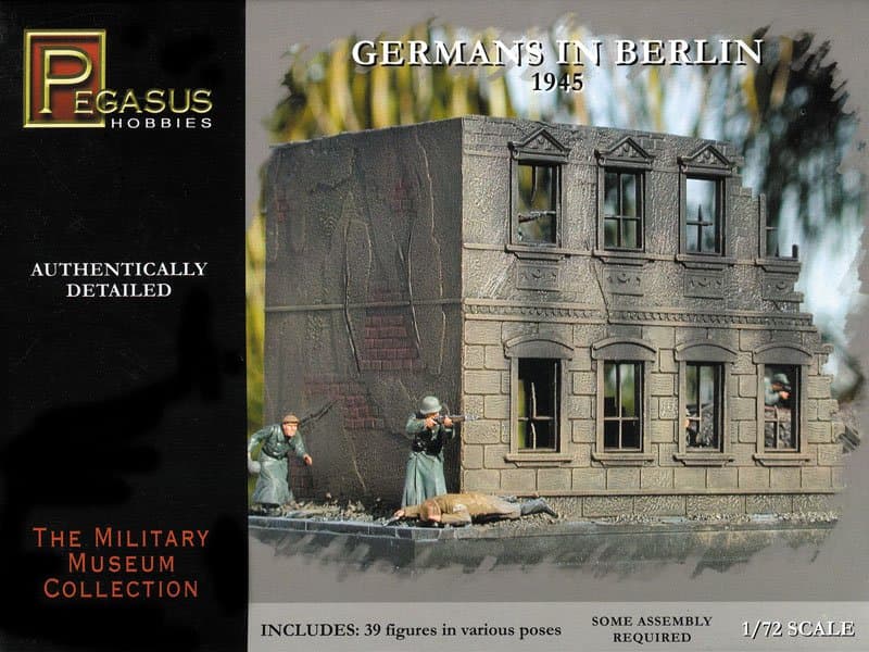 Germans In Berlin 1945
