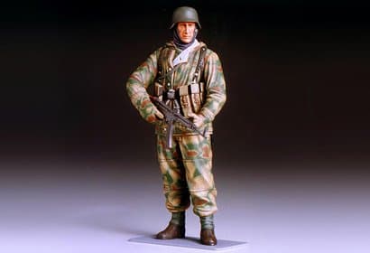 Wwii German Infantryman (Reversible Winter Uniform)
