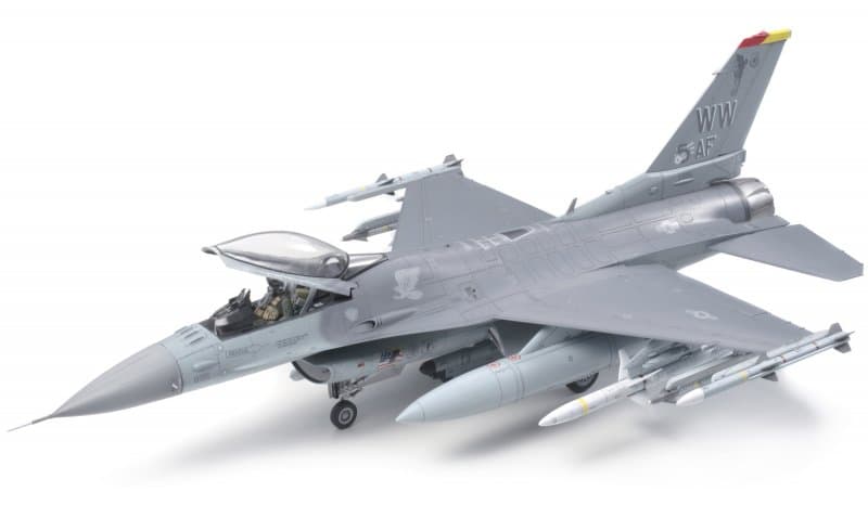 Lockheed Martin F16cj Block 50 Fighting Falcon